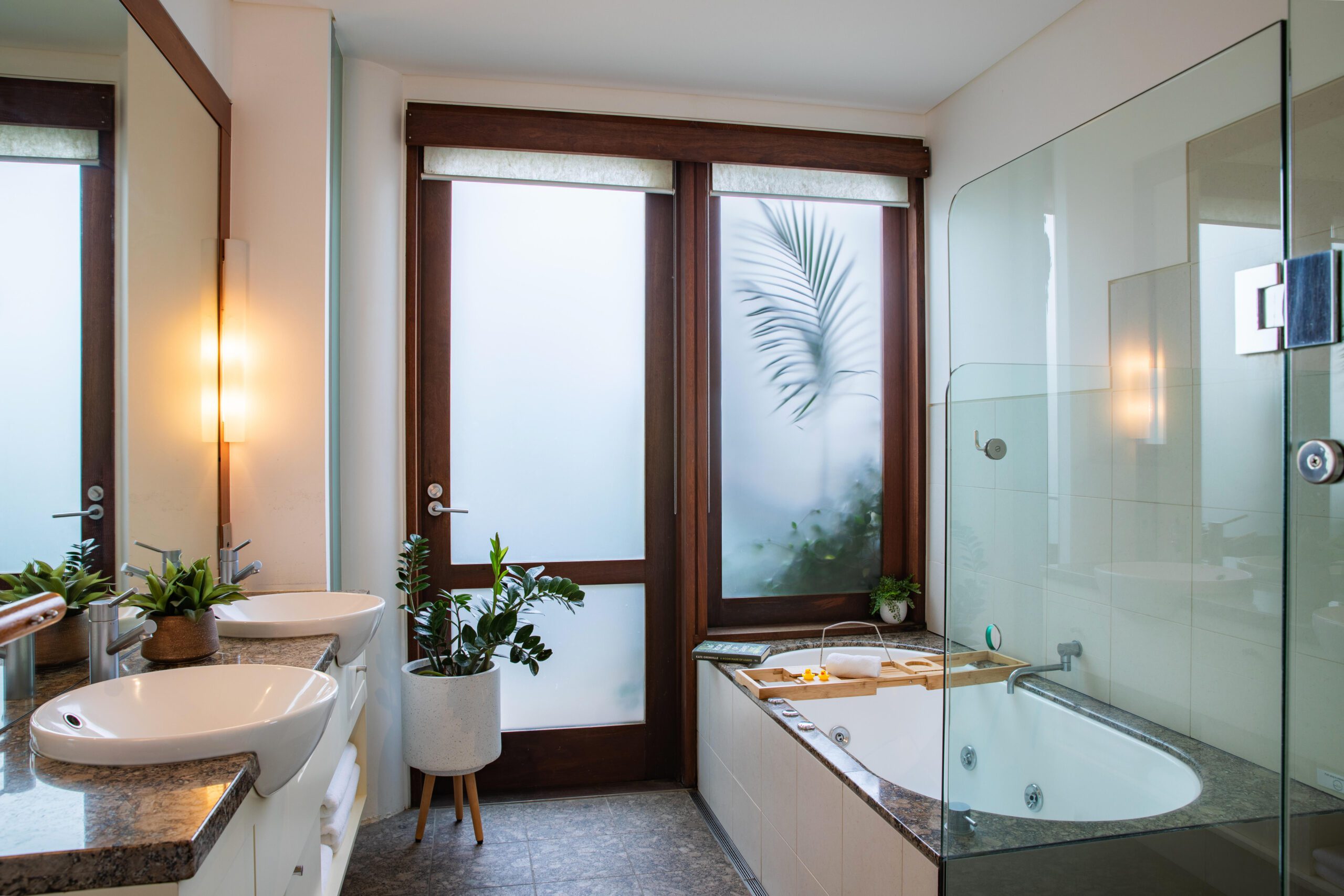 Garden Suite With Separated Bedroom